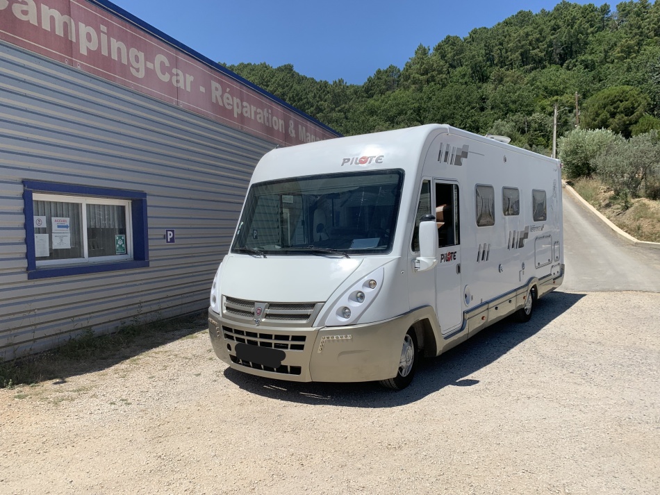 camping car PILOTE REFERENCE G 740 mod&egrave;le 2010